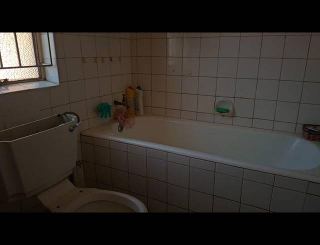 2 BEDROOM HOUSE FOR SALE IN KENILWORTH